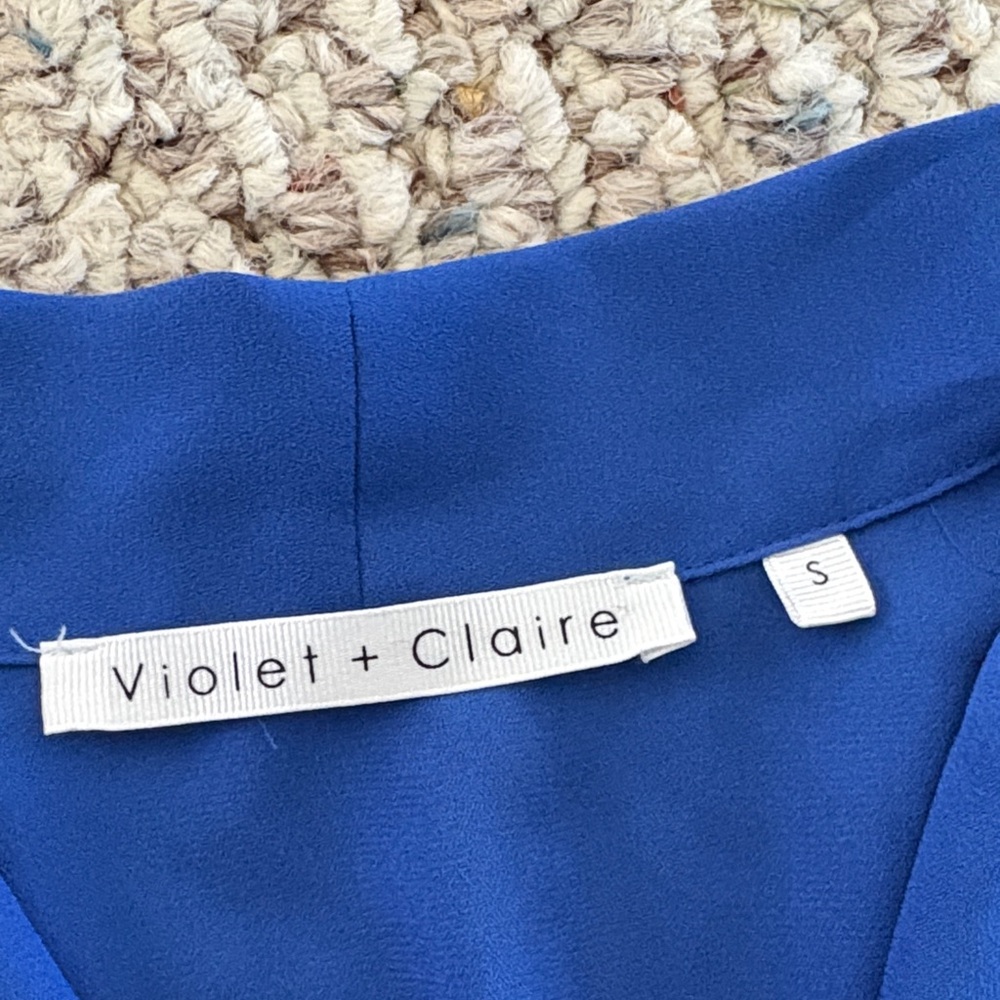Women’s Blouse Bundle - Picture 3 of 16